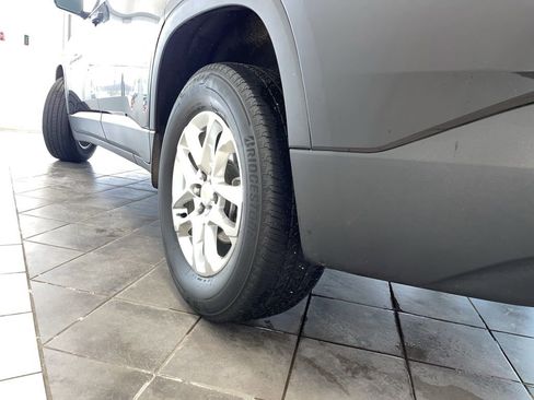 Used 2020 Chevrolet Traverse LT w/ LPO, Floor Liner Package image 19