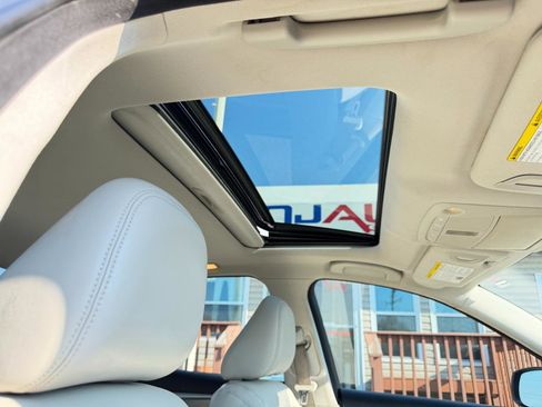 Used 2014 INFINITI Q50 AWD w/ Moonroof Package image 46