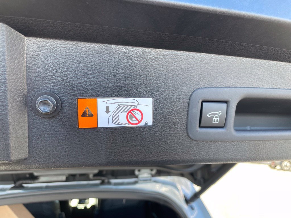 New 2026 Toyota Sienna XLE Woodland Edition AWD/4WD image 9