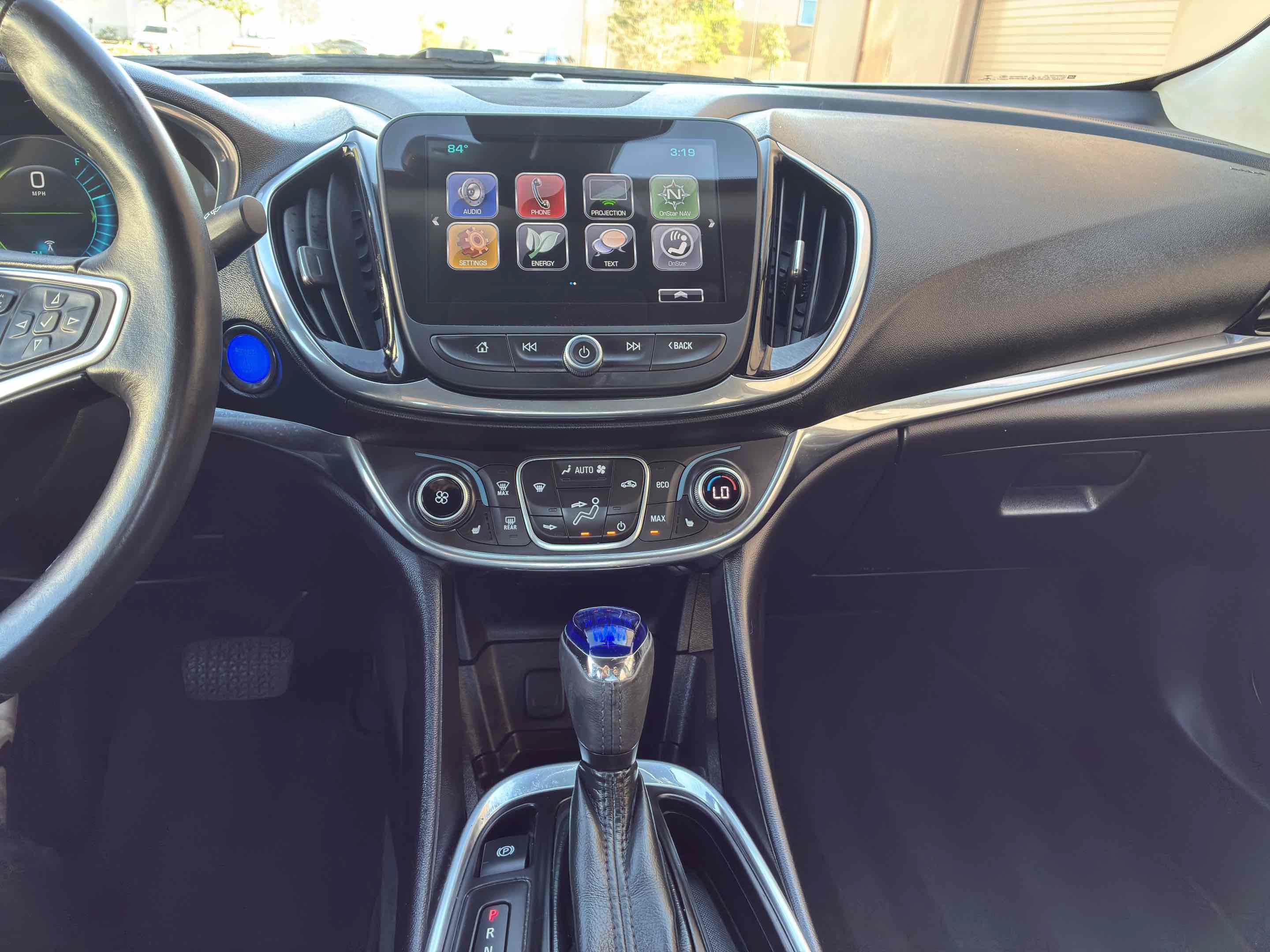 Used 2018 Chevrolet Volt Premier FWD image 24