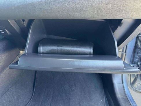 Used 2025 Toyota Corolla SE FWD image 59