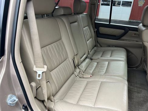 Used 2006 Toyota Land Cruiser image 57