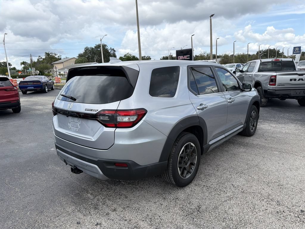 Used 2023 Honda Pilot EX-L image 4