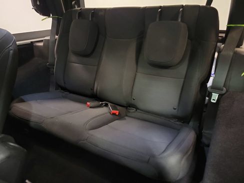Used 2021 Jeep Wrangler Sport AWD/4WD image 23