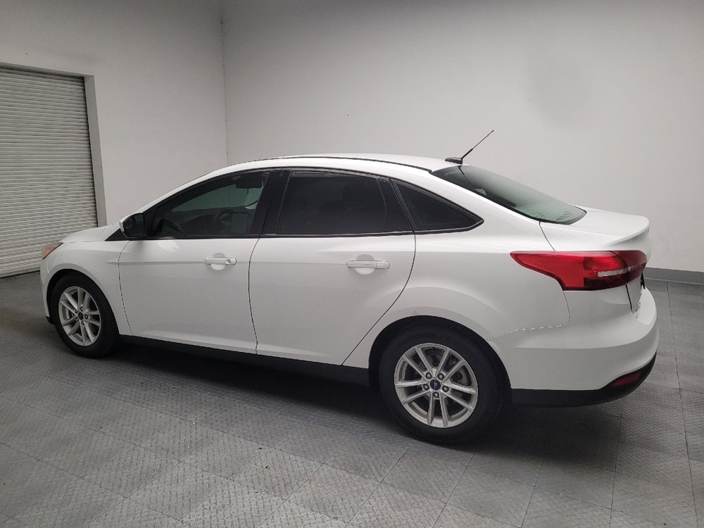 Used 2018 Ford Focus SE FWD image 3