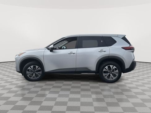Used 2023 Nissan Rogue SV image 5