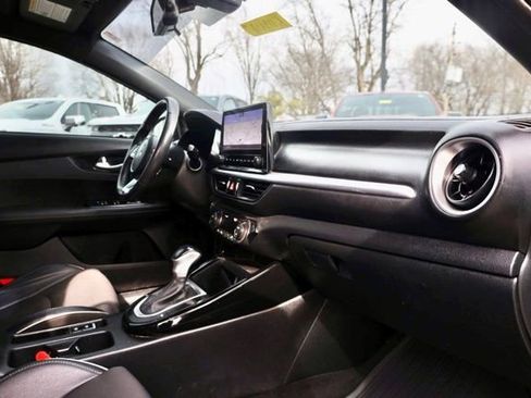 Used 2022 Kia Forte GT-Line w/ GT-Line Premium Package image 37