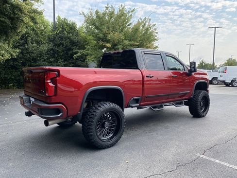 Used 2024 Chevrolet Silverado 2500 High Country w/ Technology Package AWD/4WD image 9