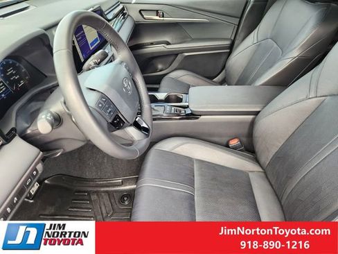 Used 2025 Toyota Camry XSE FWD image 13