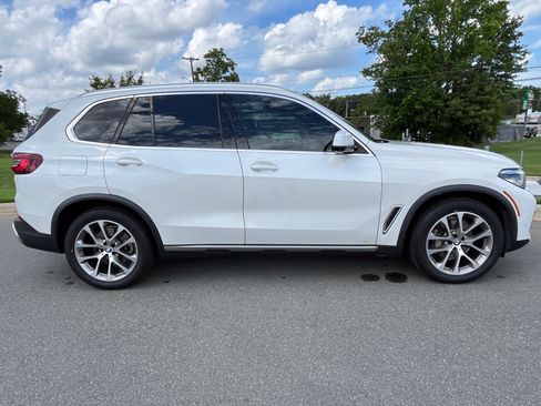 Used 2022 BMW X5 xDrive40i w/ Premium Package AWD/4WD image 33