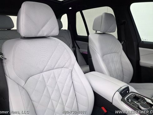 Used 2026 BMW X5 xDrive50e AWD/4WD image 43