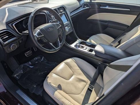 Used 2018 Ford Fusion Titanium image 11