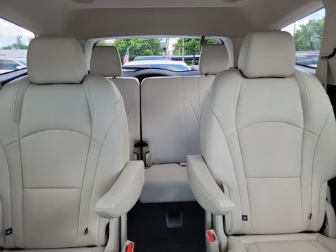 Used 2024 Buick Enclave Essence w/ Experience Buick Package FWD image 16