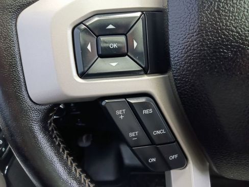 Used 2018 Ford F250 Lariat w/ Lariat Ultimate Package AWD/4WD image 11