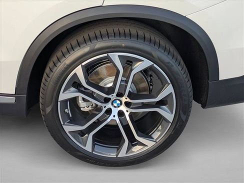 New 2026 BMW X5 sDrive40i w/ Parking Assistance Package image 10