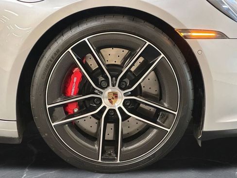 Used 2025 Porsche 911 Carrera GTS image 31