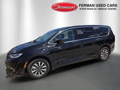Certified 2024 Chrysler Pacifica Limited