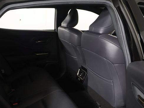 Used 2025 Toyota Crown AWD/4WD image 27