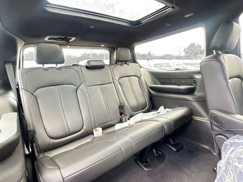 New 2026 Jeep Grand Wagoneer 2WD image 30
