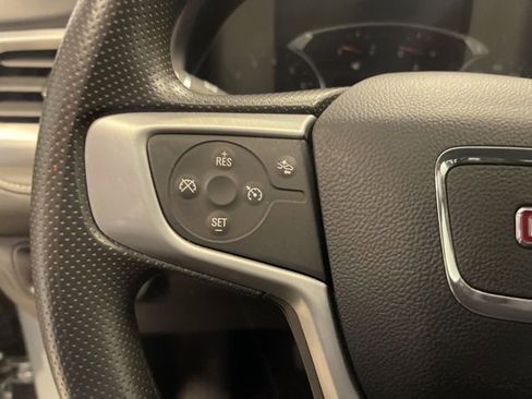 Used 2023 GMC Acadia SLE w/ Driver Convenience Package image 31