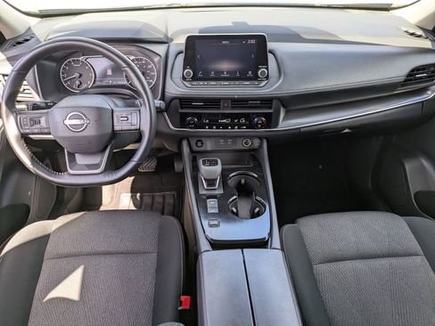 Used 2025 Nissan Rogue SV image 14
