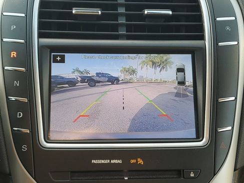 Used 2019 Lincoln Nautilus Reserve w/ Driver Assistance Package FWD image 21