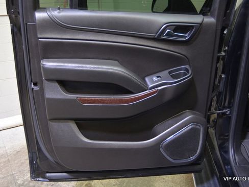 Used 2019 GMC Yukon XL SLT image 9