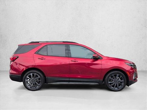 Certified 2024 Chevrolet Equinox RS FWD image 4