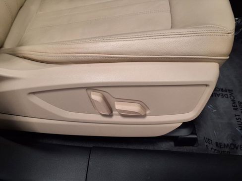 Used 2018 Audi Q5 2.0T Premium Plus w/ Premium Plus Package image 11