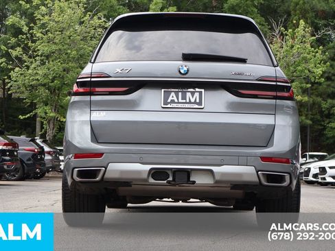 Used 2025 BMW X7 xDrive40i w/ Premium Package AWD/4WD image 7
