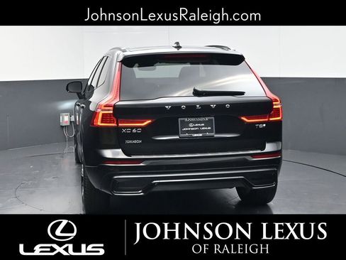 Used 2025 Volvo XC60 T8 Ultra w/ Climate Package image 8