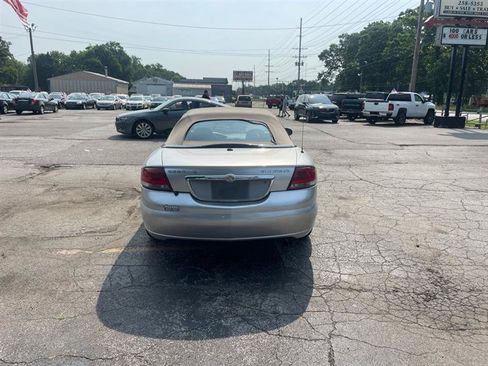 Used 2006 Chrysler Sebring Touring FWD image 6