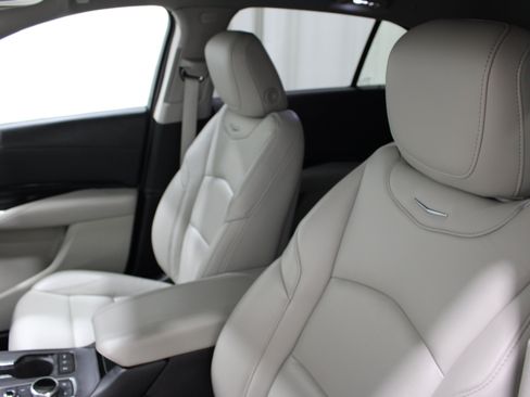 Certified 2023 Cadillac XT4 Premium Luxury w/ Enhanced Visibility Package FWD image 4