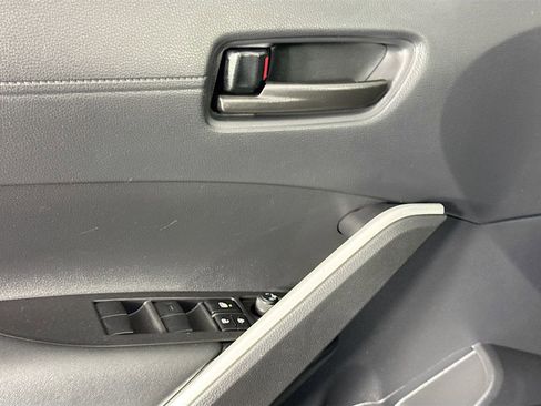 Used 2024 Toyota Corolla Cross LE image 19