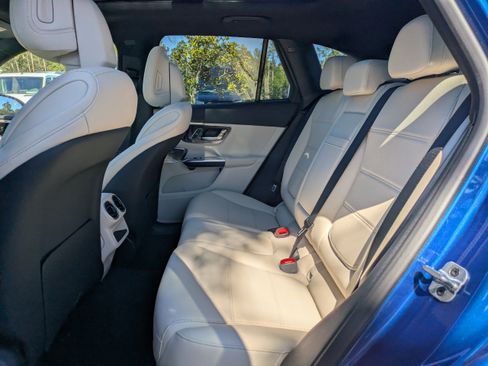 New 2026 Mercedes-Benz GLC 300 4MATIC image 14