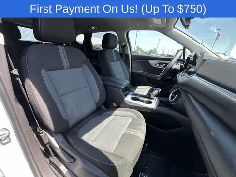 Used 2024 Chevrolet Blazer LT FWD image 26