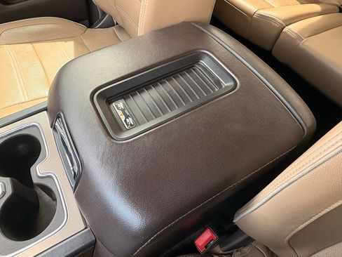 Used 2018 GMC Sierra 3500 Denali image 26