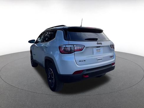 Used 2025 Jeep Compass Trailhawk image 11