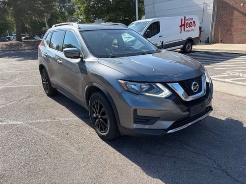 Used 2017 Nissan Rogue SV AWD/4WD image 9