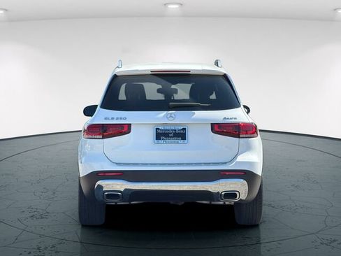 Certified 2022 Mercedes-Benz GLB 250 4MATIC image 6