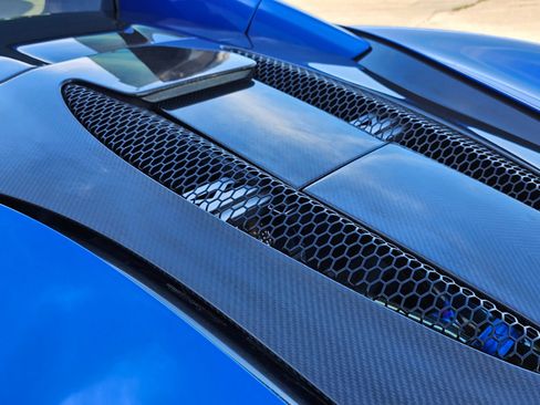 Used 2019 McLaren 570S Spider image 16