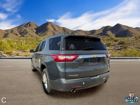 Used 2020 Chevrolet Traverse LT FWD image 3