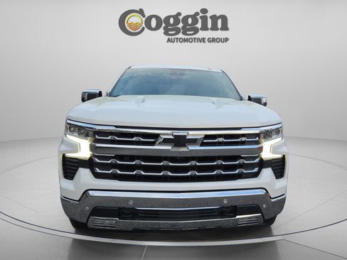 Used 2022 Chevrolet Silverado 1500 LTZ w/ LTZ Premium Package image 8