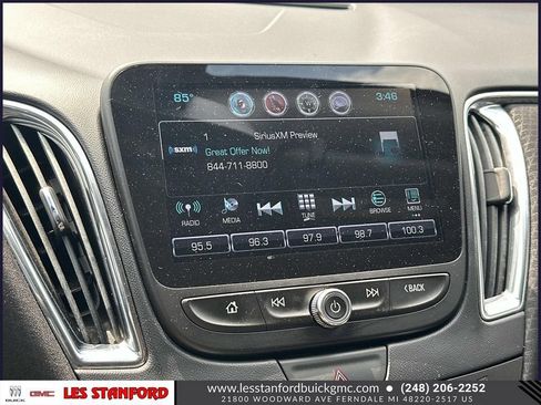 Used 2017 Chevrolet Malibu LT FWD image 30