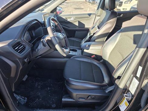 Certified 2025 Ford Escape ST-Line image 4