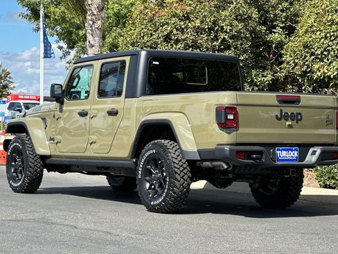 New 2025 Jeep Gladiator Willys image 6