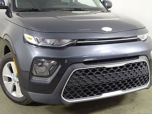 Used 2020 Kia Soul LX image 41