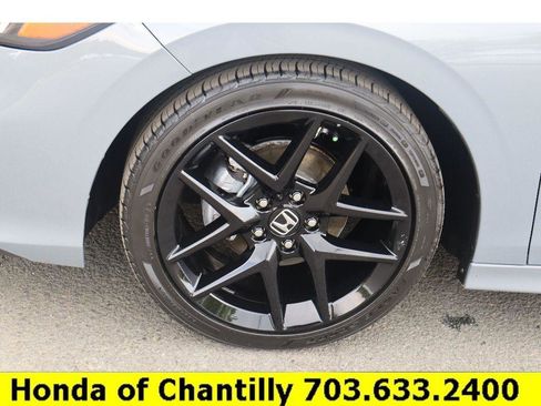 Used 2025 Honda Civic Sport image 26