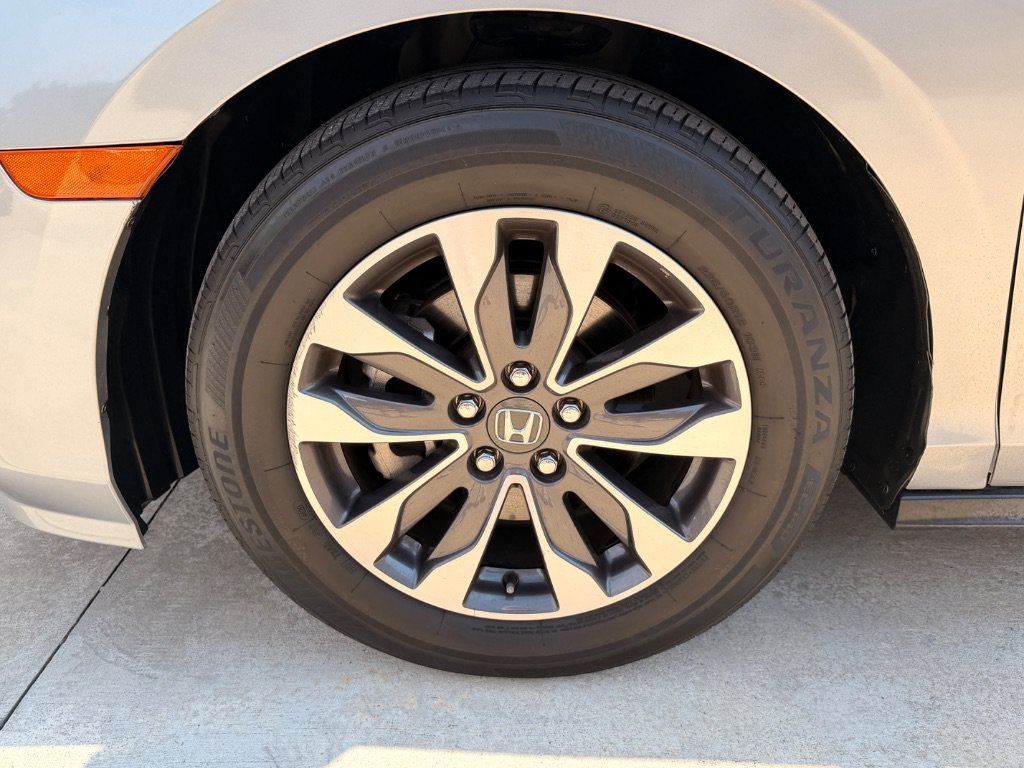 Used 2022 Honda Odyssey EX-L image 17