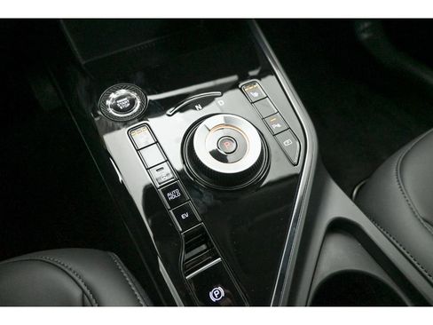 New 2025 Kia Niro EX w/ EX Cold Weather Package image 23